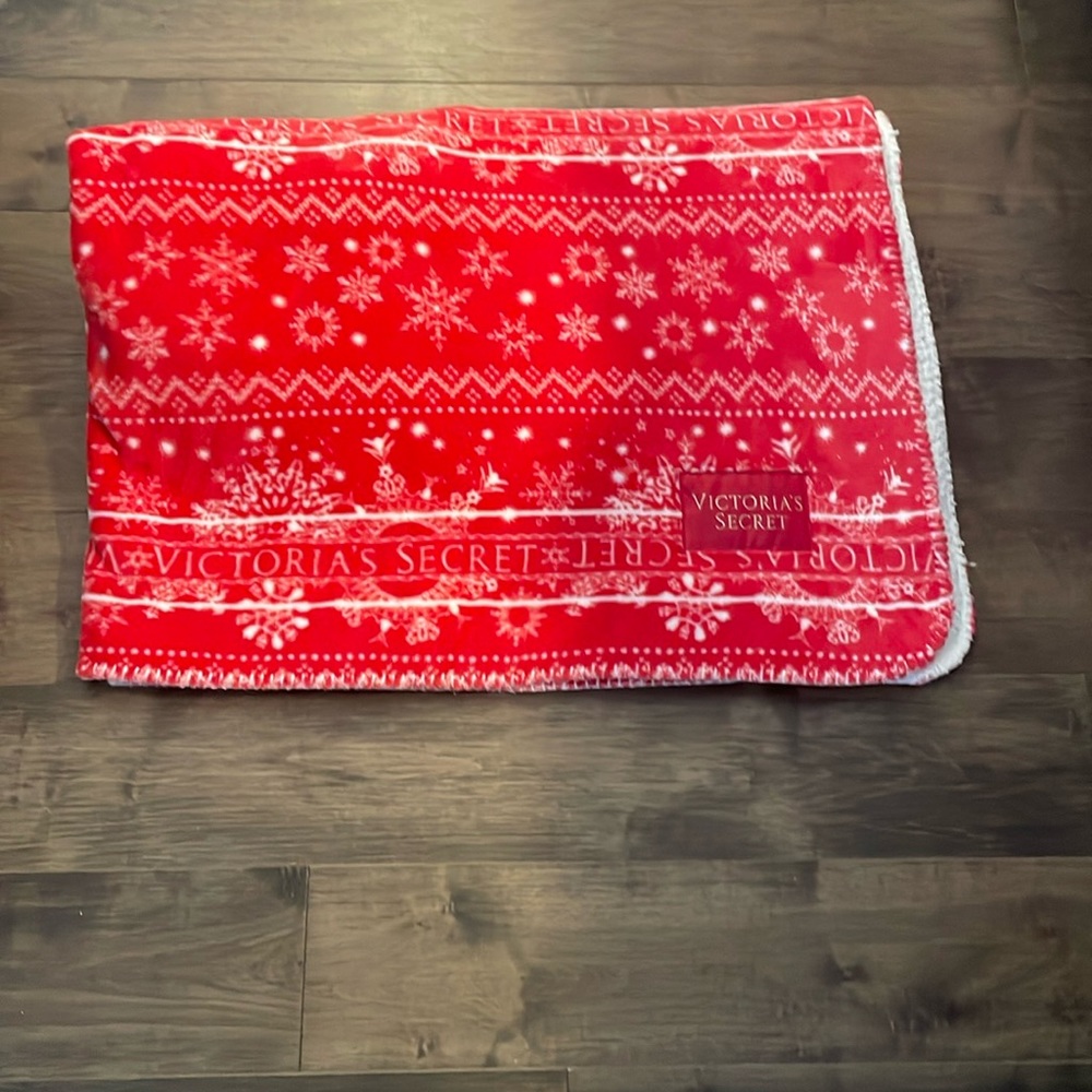 Victoria’s Secret comfy blanket